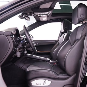 Porsche Macan T 2024