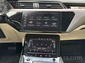 Audi e-tron 2022