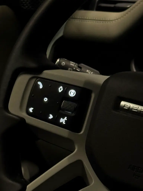 Land Rover Defender 110 2024