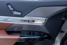 BMW 7 Series 740 2023