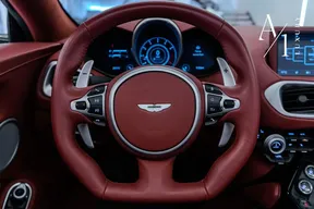 Aston Martin V8 Vantage 2022