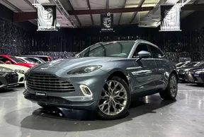 Aston Martin DBX 2021