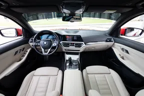 BMW 3 Series 330 2019
