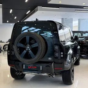 Land Rover Defender 110 2023