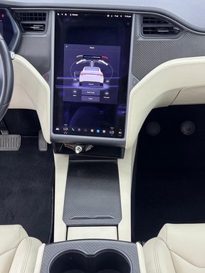Tesla Model X 2018