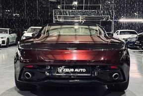 Aston Martin DB11 2018