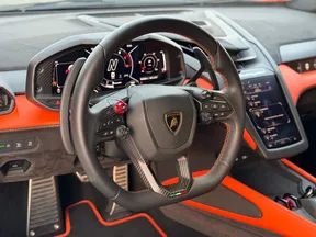Lamborghini Revuelto 2024
