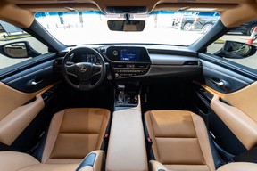 Lexus ES 350 2023