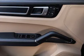 Porsche Cayenne GTS 2022