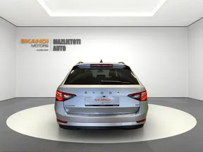 Škoda Superb Combi 2021