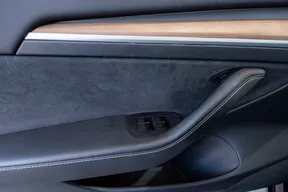 Tesla Model 3 Long Range 2021