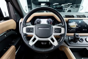 Land Rover Defender 110 2025