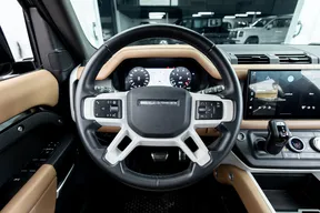 Land Rover Defender 110 2025