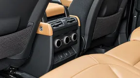 Land Rover Defender 110 2025