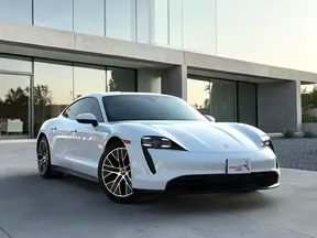 Porsche Taycan 2022