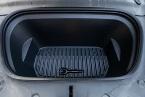 Tesla Model Y Long Range 2024
