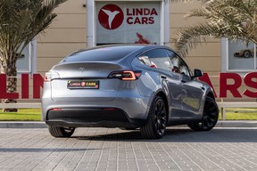Tesla Model Y Long Range 2024