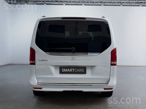 Mercedes-Benz V-Class 300 2022