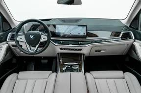 BMW X7 40 2025