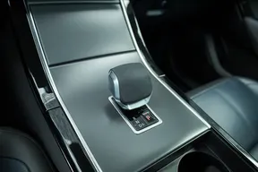Land Rover Range Rover Velar 2025