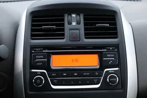 Nissan Sunny 2023