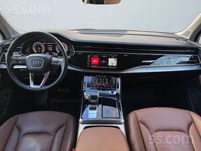 Audi Q7 2021