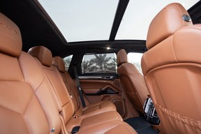 Porsche Cayenne GTS 2016