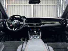 Alfa Romeo Stelvio Quadrifoglio 2018