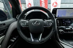 Lexus LX 700h 2025