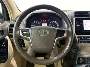 Toyota Land Cruiser Prado 2023