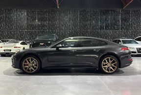 Porsche Panamera 4S E-Hybrid 2025