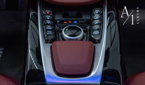 Aston Martin DBX 2023