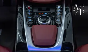 Aston Martin DBX 2023