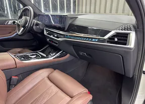 BMW X7 40 2025