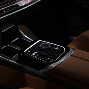 BMW 7 Series 735 2026