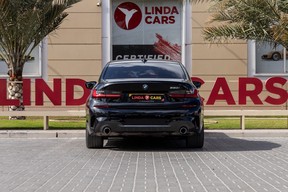 BMW 3 Series 330 2021