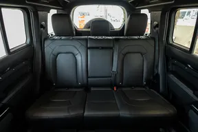 Land Rover Defender 110 2023