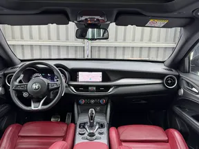 Alfa Romeo Stelvio 2024