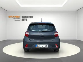 Hyundai i10 2021