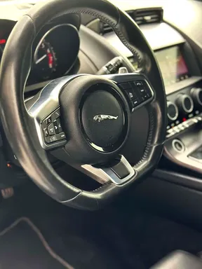 Jaguar F-Type R 2020