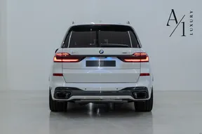 BMW X7 40 2025