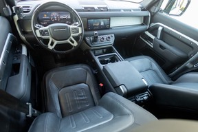 Land Rover Defender 110 2021