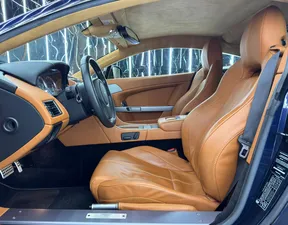 Aston Martin V8 Vantage 2014