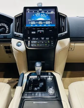 Toyota Land Cruiser 2020