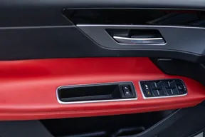 Jaguar XF 2020