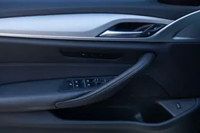 BMW 5 Series 520 2020