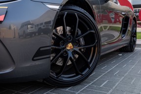 Porsche Cayman 718 2024