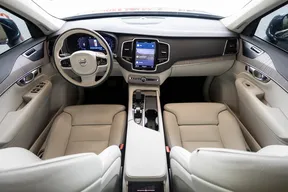 Volvo XC90 B5 2023