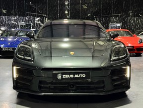 Porsche Panamera 4 2025