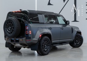 Land Rover Defender Octa 2025
